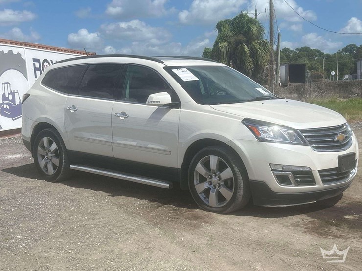 2013-chevrolet-traverse-image-2