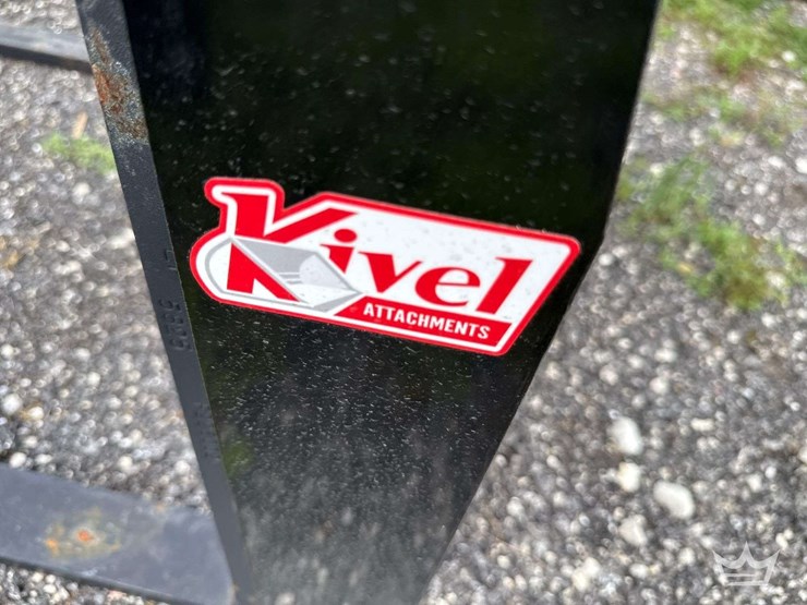 2025-kivel-fork-and-frame-mini-skid-steer-attachment-image-3