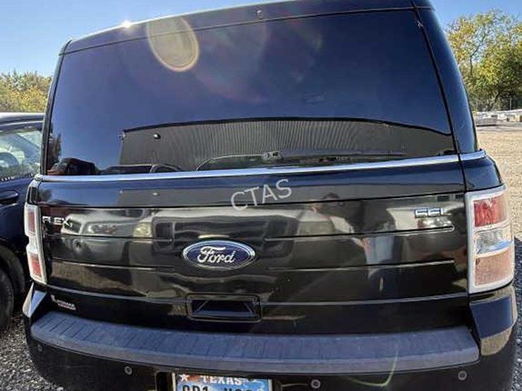 2010-ford-flex-image-10