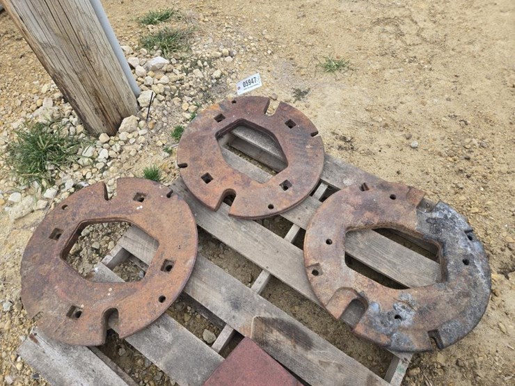 #5947-•-(3)-ih-150#-rear-full-wheel-weights-image-1