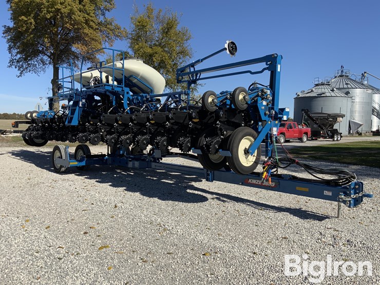 2023-kinze-3605-image-3