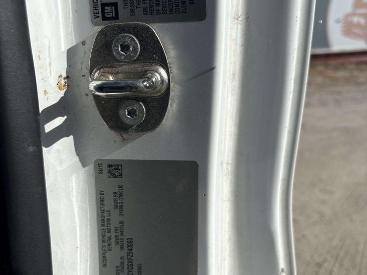 2015-chevrolet-silverado-3500hd-image-5