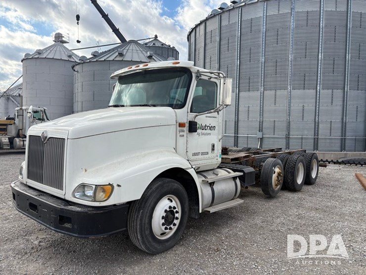 2006-ihc-9200i-truck-(pz14171,-unit-99451)-image-1