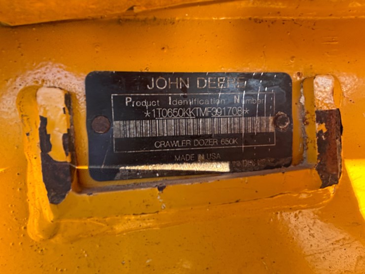 2022-deere-650k-lgp-image-23