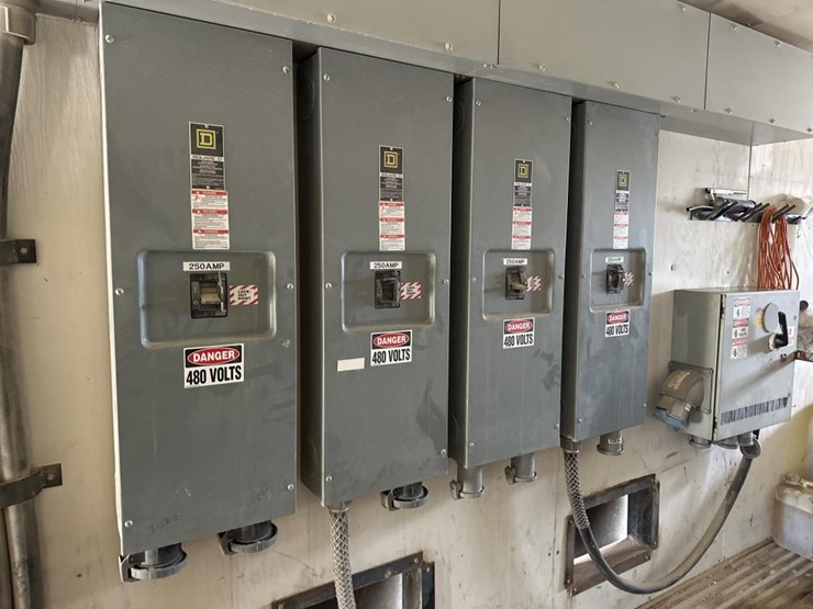 caterpillar-365-kw-image-27