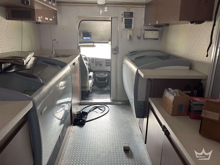 2008-chevrolet-express-box-truck-image-30