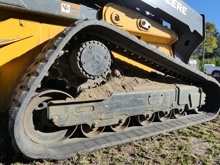 2024-deere-333d-image-5