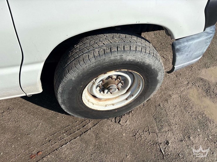 2008-ford-e350-image-26