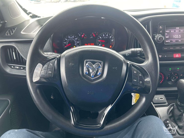 2021-ram-promaster-city-image-13