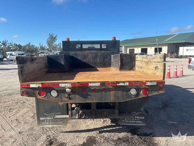 2016-utility-flatbed-image-33