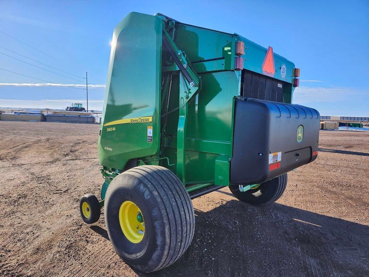 2023-john-deere-560m-image-33