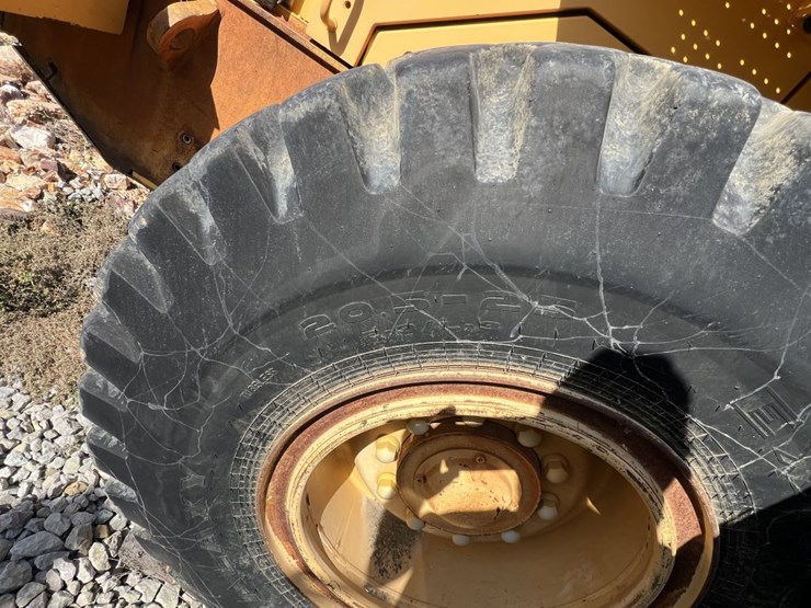 caterpillar-914g-image-6