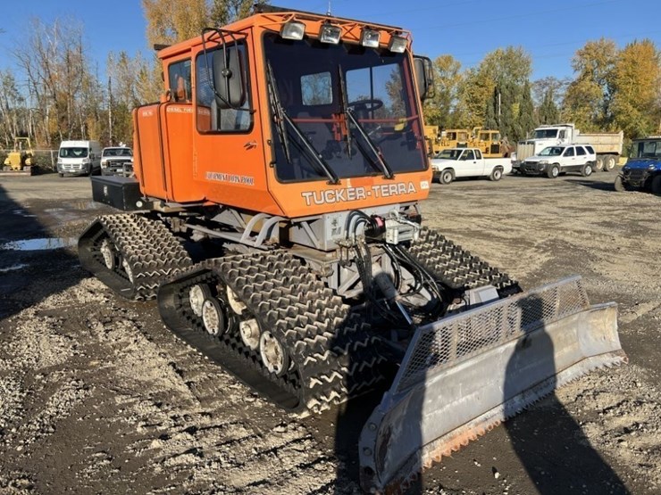 2000-tucker-terra-2000-sno-cat-image-2