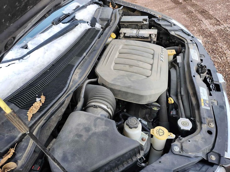 2015-dodge-grand-caravan-image-13