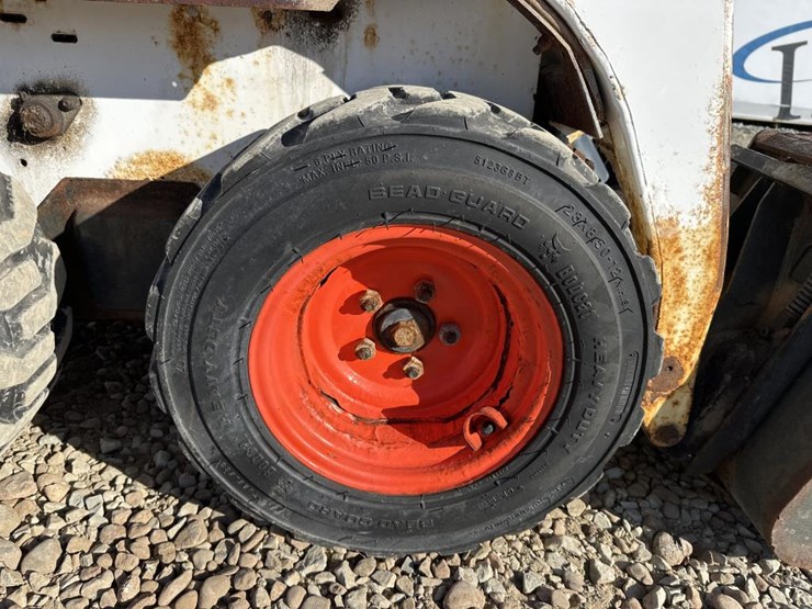 2015-bobcat-s70-image-34