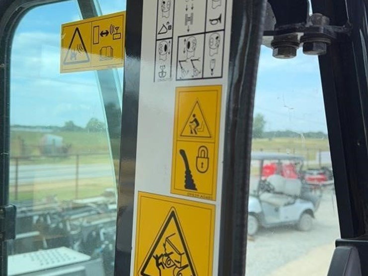 2021-komatsu-pc138us-11-image-32