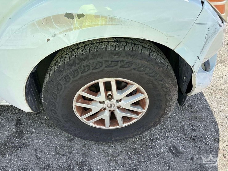 2016-nissan-frontier-image-24