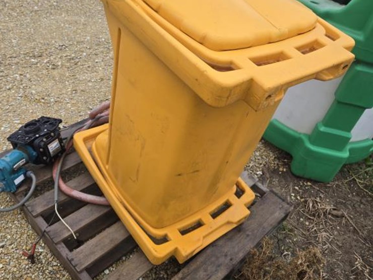 #5930-•-chemical-sprayer-tank-image-3