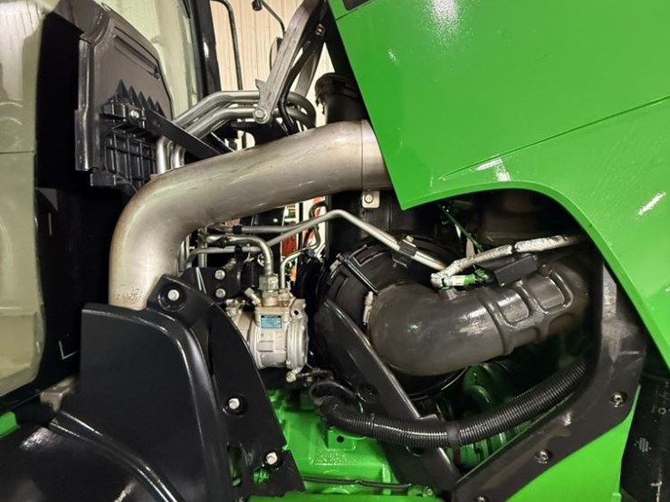 2016-john-deere-8245r-image-18