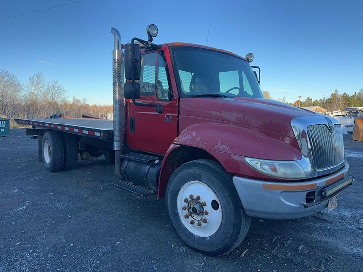 2004-international-4400-image-3