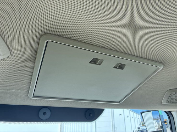 2024-john-deere-8r-410-image-79