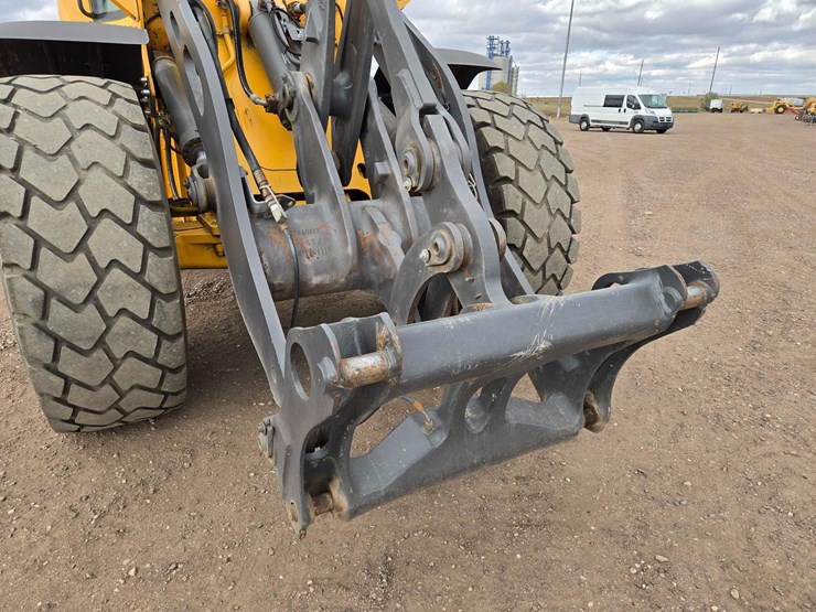 2022-volvo-l60h-image-13