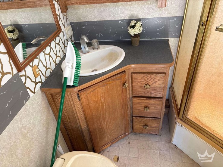 2004-fleetwood-wilderness-advantage-365-bsqs-38ft-t/a-5th-wheel-travel-trailer-image-29