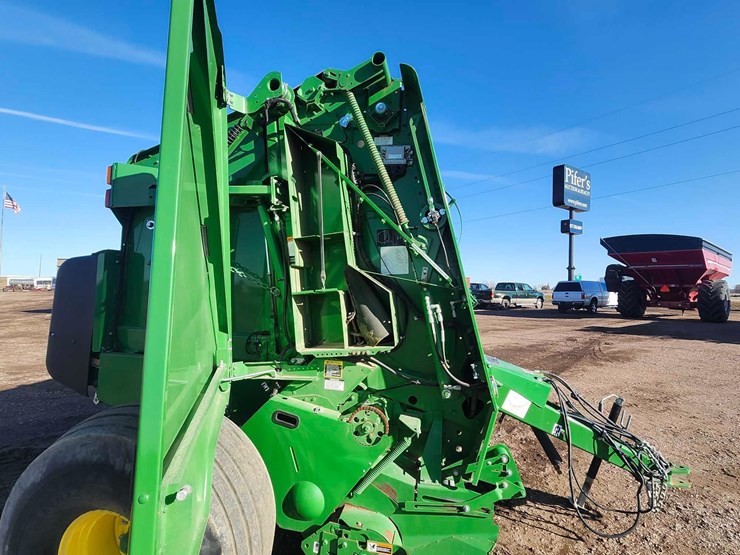 2021-john-deere-560r-image-8