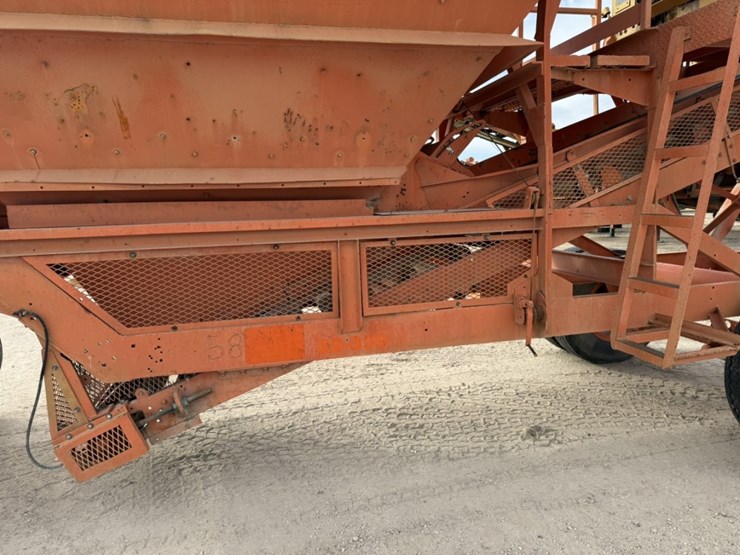 john-deere-8-image-13