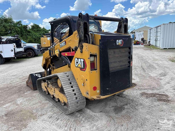 2023-caterpillar-259d3-image-4