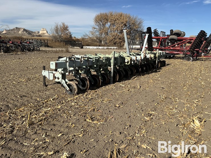 orthman-16r22"-ditcher/cultivator-w/-sleds-image-3