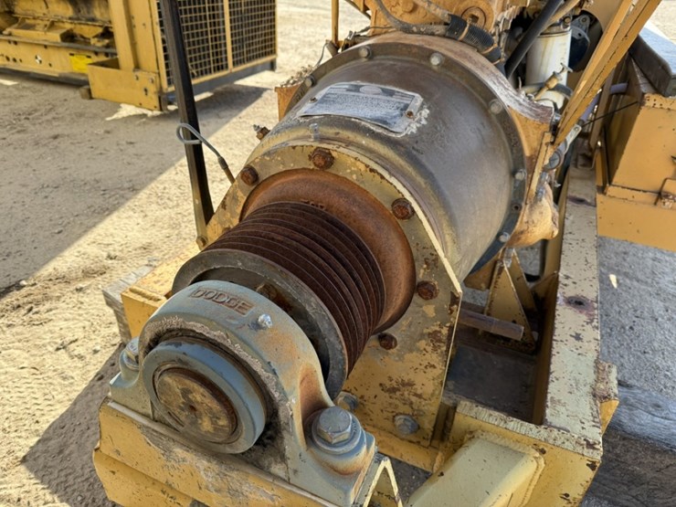 #1914-•-cummins-twin-disc-pto-generator-image-23