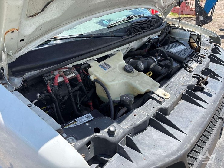 2006-chevrolet-express-3500-image-23