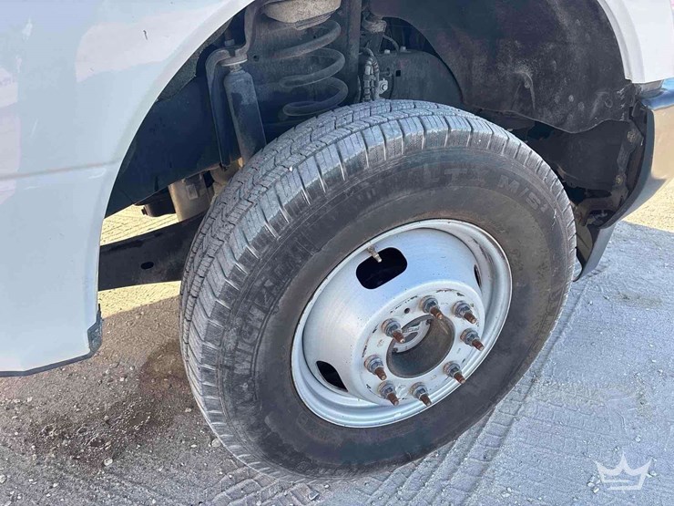 2019-ford-f350-image-24