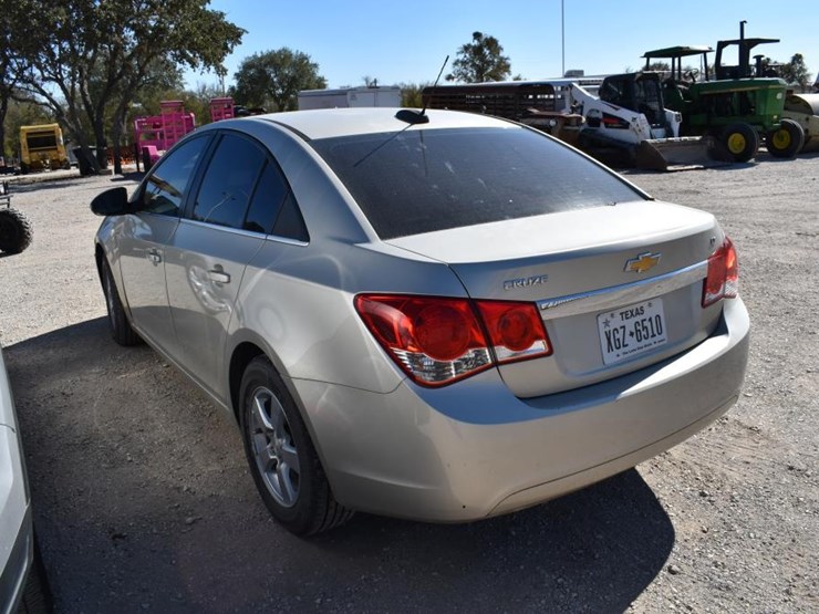 2016-chevrolet-cruze-lt-car-(vin-#-1g1pe5sb4g7101631)-(showing-appx-80,352-image-4