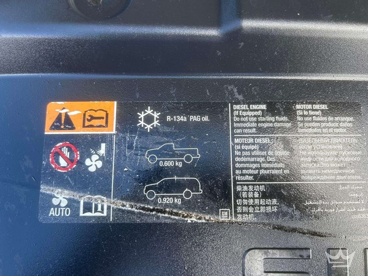 2015-chevrolet-silverado-2500-image-10