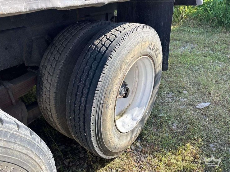 1998-volvo-vn-image-5