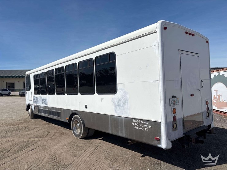 2001-freightliner-mb55-chassis-bus-image-4