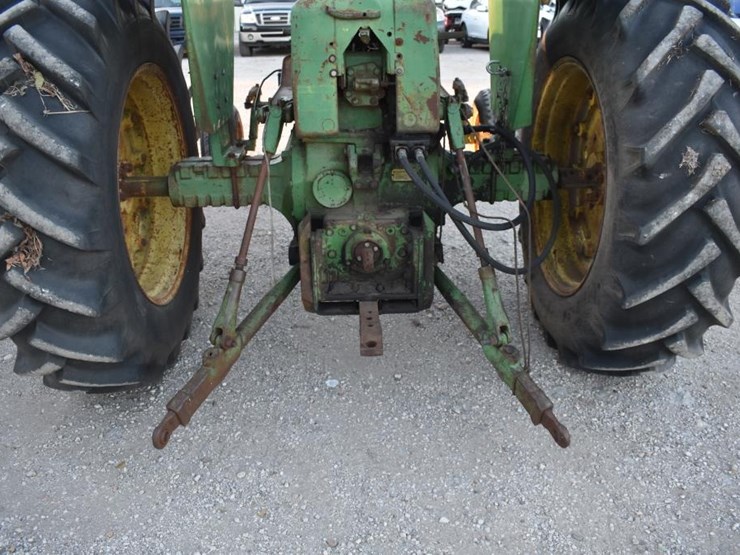 john-deere-4010-image-5