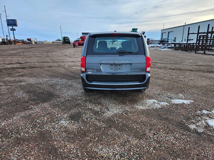 2015-dodge-grand-caravan-image-6