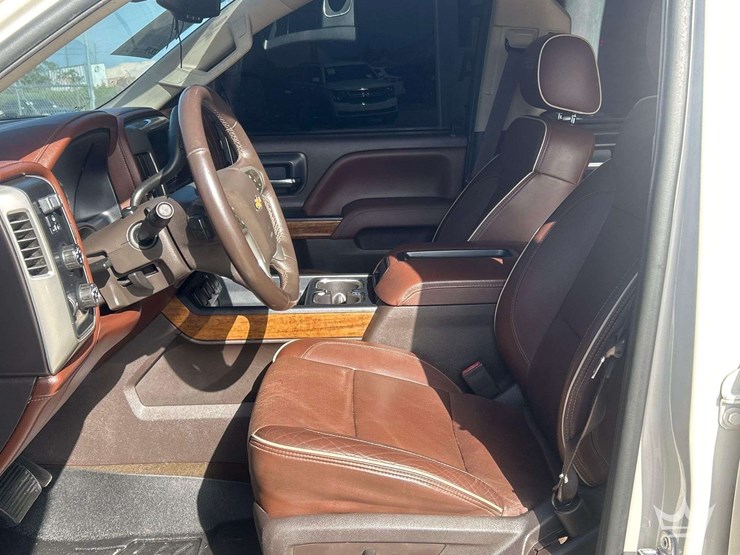 2014-chevrolet-silverado-1500-high-country-image-18