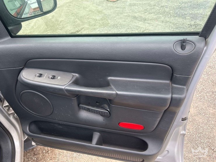 2004-dodge-ram-1500-image-22