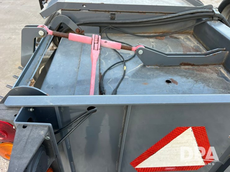 2016-loftness-240d-windrowing-crop-shredder-(lld1373)-image-12