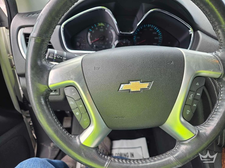 2013-chevrolet-traverse-image-43