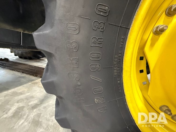 2016-john-deere-8245r-image-27