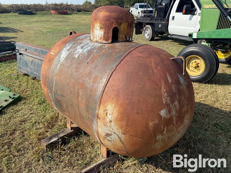 bagwell-general-300-gal-propane-tank-image-1