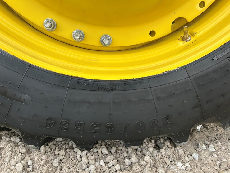 2014-john-deere-8270r-image-57