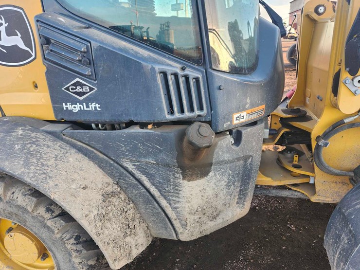 john-deere-324-image-23