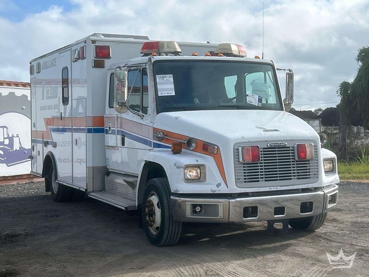 2003-freightliner-fl60-image-2