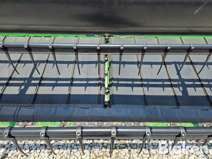 2013-john-deere-635fd-image-16